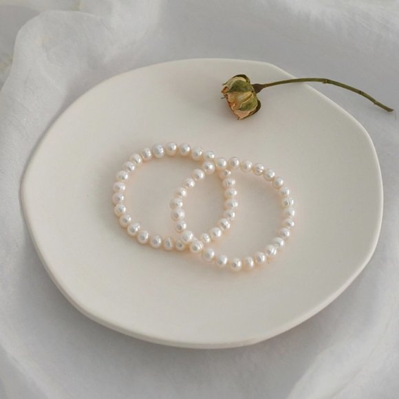 Genuine White Pearl Stretch Bracelet - Picture 3 of 13